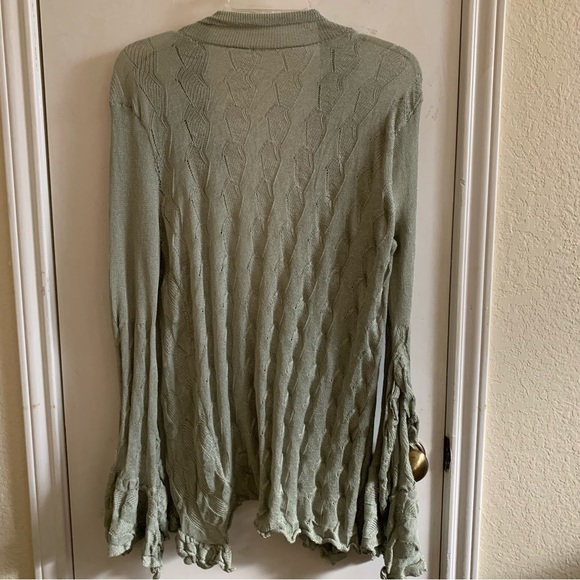 Brand NWOT Free People beige crochet cardigan bell sleeves, size M - Picture 2 of 10